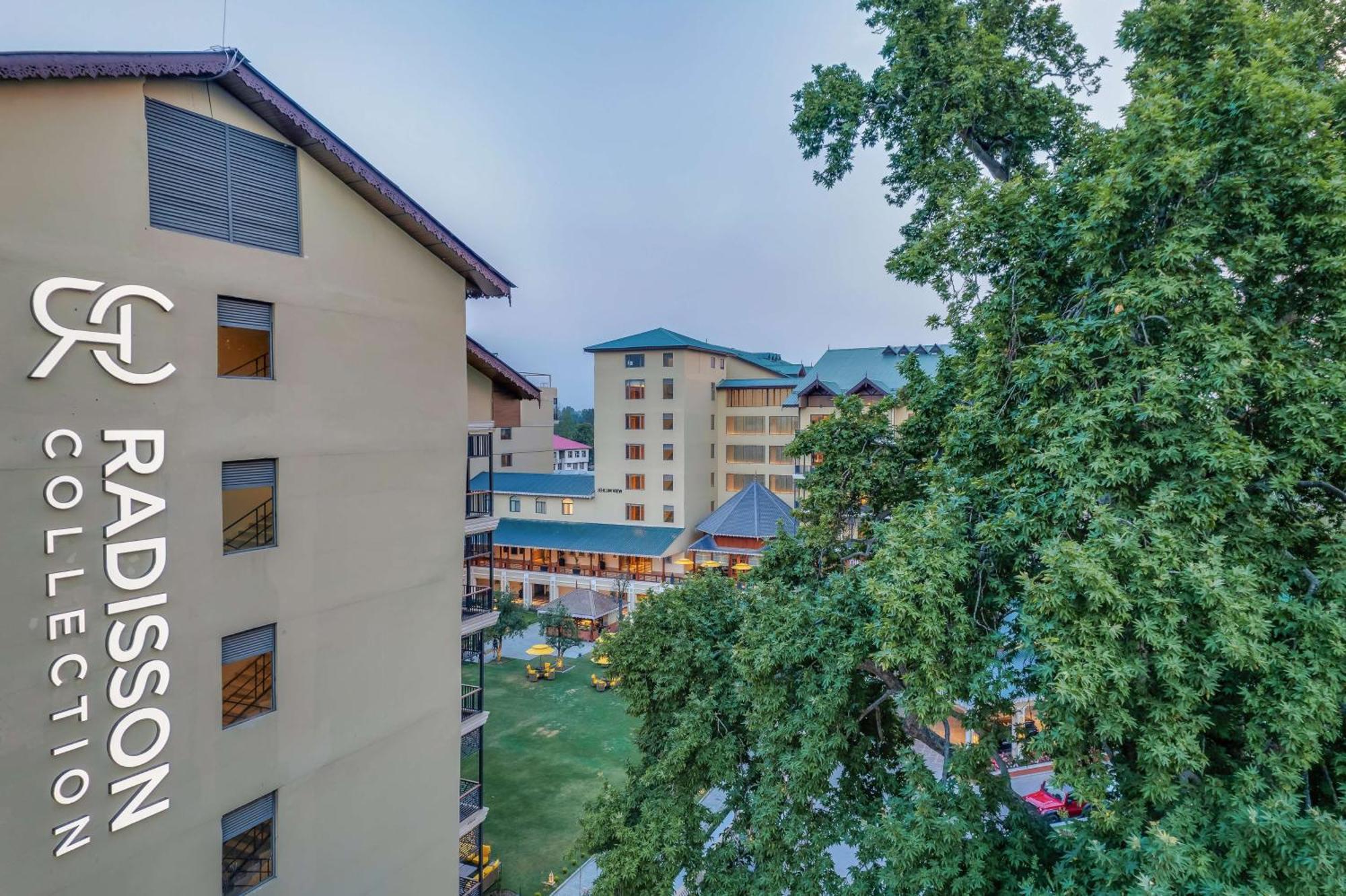 Radisson Collection Hotel & Spa, Riverfront Srinagar ภายนอก รูปภาพ